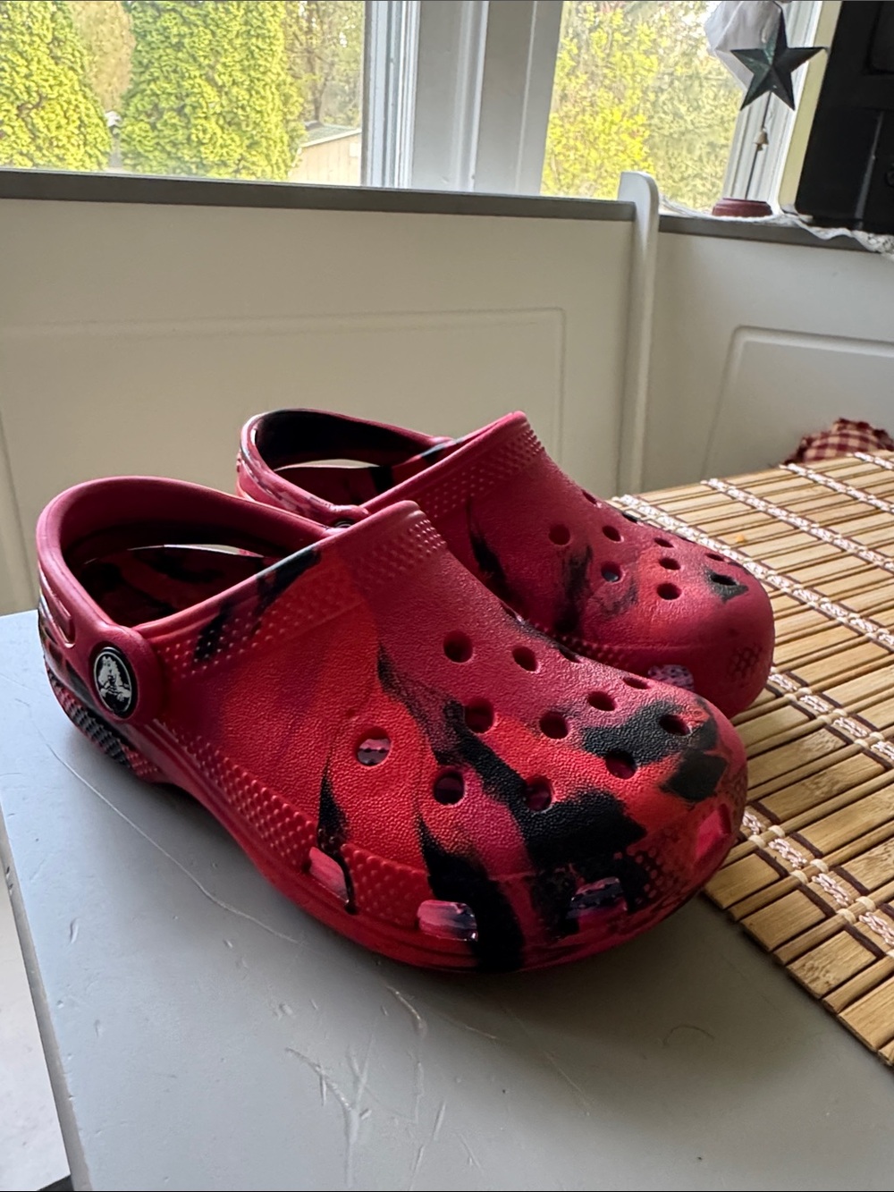 CROCS red tie dye